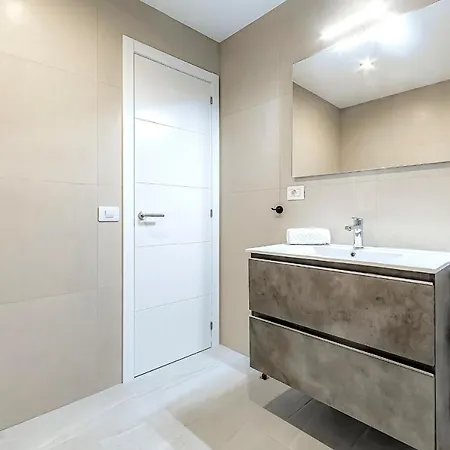 Renovated Seaviews Paradise Court Costa Adeje (Tenerife)