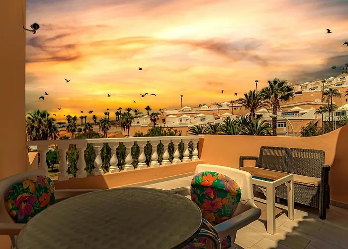 Renovated Seaviews Paradise Court Daire *