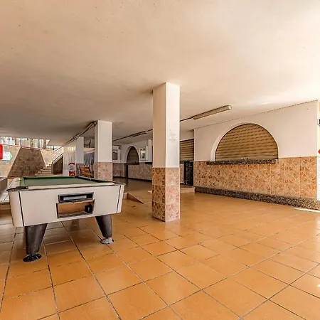 Renovated Seaviews Paradise Court * Адехе
