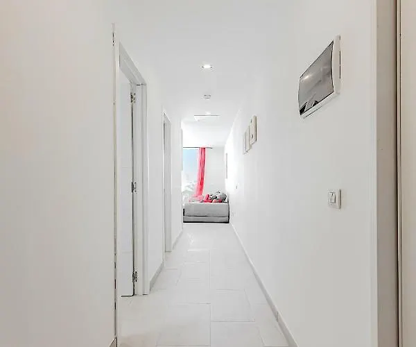 Renovated Seaviews Paradise Court Costa Adeje (Tenerife)