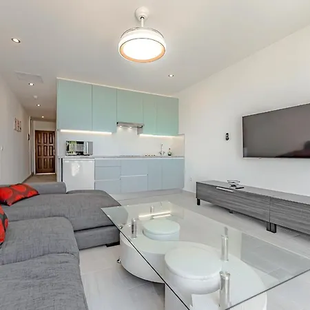 شقة Renovated Seaviews Paradise Court