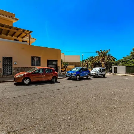 شقة Renovated Seaviews Paradise Court *