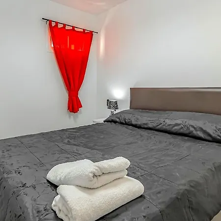 شقة Renovated Seaviews Paradise Court *